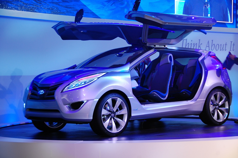 Illustration for article titled Hyundai Nuvis Concept Takes Flight With Massive Gullwing Doors